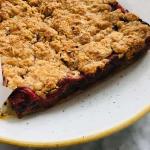 Rabarber_crumble_taart_met_havermout_zonder_ijs_recept.jpg